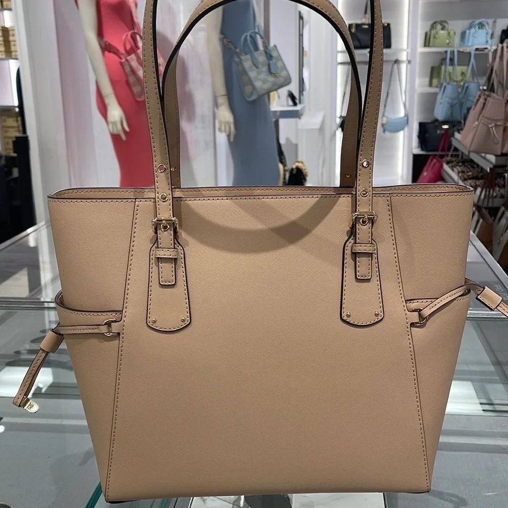 Michael Kors Voyager Saffiano Leather Tote Bag Style#30H1GV6T4T NWT OYSTER
